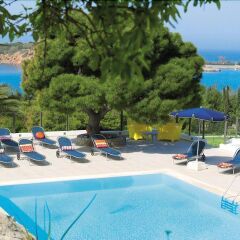 Отель Vouliagmeni Suites Греция, Афины - 1 отзыв об отеле, цены и фото номеров - забронировать отель Vouliagmeni Suites онлайн бассейн фото 3