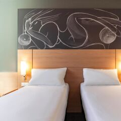 Гостиница Ibis Krasnodar Center в Краснодаре 11 отзывов об отеле, цены и фото номеров - забронировать гостиницу Ibis Krasnodar Center онлайн Краснодар