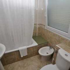 Апартаменты Apartment in Arnuero, Cantabria 102902 by MO Rentals ванная