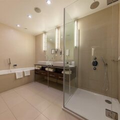 Отель The Ring Vienna's Casual Luxury Hotel Австрия, Вена - 3 отзыва об отеле, цены и фото номеров - забронировать отель The Ring Vienna's Casual Luxury Hotel онлайн ванная