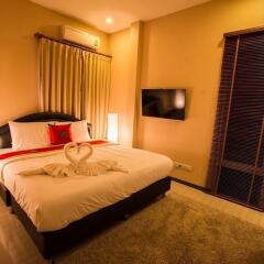Отель The Time Grand 3 Bedroom Villa 46 сейф в номере