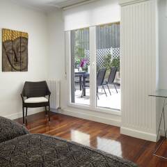 Апартаменты Playa de La Concha 3 Apartment by FeelFree Rentals комната для гостей