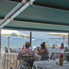 Отель Bellerive Ristorante Albergo Манерба-дель-Гарда гостиничный бар