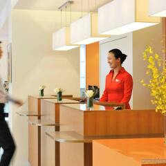 Zhongshan The Center Hotel интерьер отеля