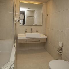 Eleonora Hotel ванная