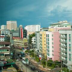Отель Signature Pattaya Hotel Таиланд, Паттайя - отзывы, цены и фото номеров - забронировать отель Signature Pattaya Hotel онлайн балкон
