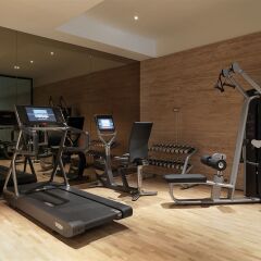 Отель Sense Hotel Sofia Болгария, София - 1 отзыв об отеле, цены и фото номеров - забронировать отель Sense Hotel Sofia онлайн фитнесс-зал фото 2