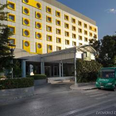 Отель Holiday Inn Athens Attica Av. Airport West городской автобус