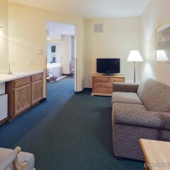 Country Inn & Suites by Radisson, Green Bay, WI in Green Bay, United States of America from 98$, photos, reviews - zenhotels.com guestroom photo 2