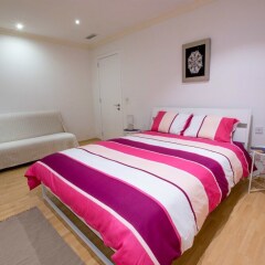 Отель Bright, Spacious and Right in the Center Мальта, Сан Джулианс - отзывы, цены и фото номеров - забронировать отель Bright, Spacious and Right in the Center онлайн комната для гостей фото 2