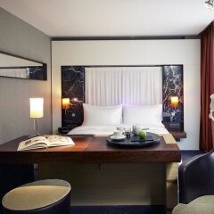 Отель Sofitel Berlin Gendarmenmarkt Германия, Берлин - отзывы, цены и фото номеров - забронировать отель Sofitel Berlin Gendarmenmarkt онлайн удобства в номере фото 2