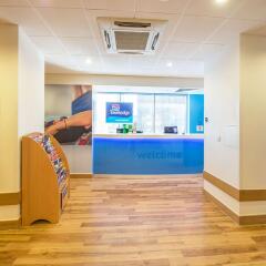 Отель Travelodge London Central Southwark интерьер отеля