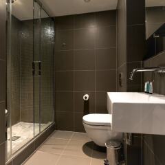 Отель Buckingham Palace apartment by Sojourn Великобритания, Лондон - отзывы, цены и фото номеров - забронировать отель Buckingham Palace apartment by Sojourn онлайн ванная