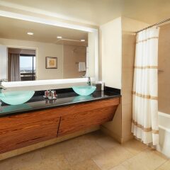 Отель San Diego Marriott La Jolla США, Сан-Диего - отзывы, цены и фото номеров - забронировать отель San Diego Marriott La Jolla онлайн ванная фото 2