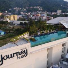 Oakwood Hotel Journeyhub Phuket Патонг городской автобус