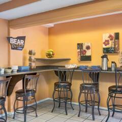 Отель Travelodge Las Vegas Strip North гостиничный бар
