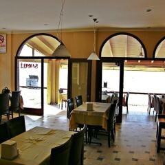 Samyeli Otel ve Restaurant Турция, Дикили - отзывы, цены и фото номеров - забронировать отель Samyeli Otel ve Restaurant онлайн питание