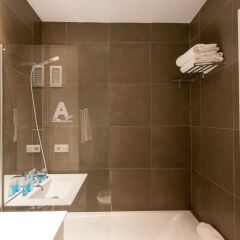 Отель Mon Suites Catedral ванная