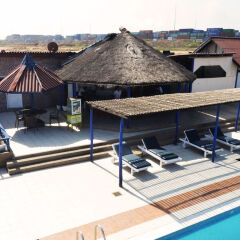 Отель Ave Maria Health And Wellness Resort бассейн