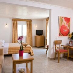 Yiannaki Hotel комната для гостей