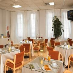 Отель Apartamentos Portazgo - La Coruña питание