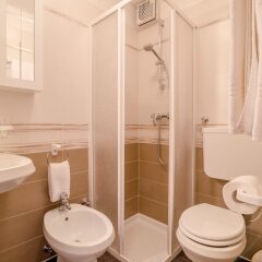 Отель Albergo Genzianella Рокка Пьеторе ванная фото 2