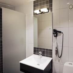 First Hotel Fridhemsplan ванная фото 2