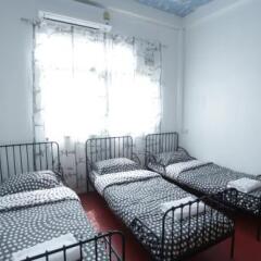 Tiger Lily Hostel Бангкок комната для гостей фото 4