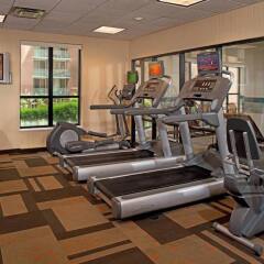 Отель Courtyard by Marriott Washington Capitol Hill/Navy Yard фитнесс-зал фото 2