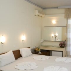 Hotel Haris комната для гостей