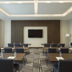 Отель Hampton by Hilton Dubai Airport ОАЭ, Дубай - 1 отзыв об отеле, цены и фото номеров - забронировать отель Hampton by Hilton Dubai Airport онлайн помещение для мероприятий