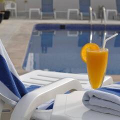 Auris Boutique Hotel Apartments бассейн фото 3