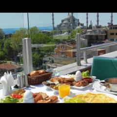The And Hotel Istanbul - Special Class в номере