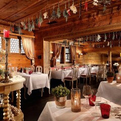 Отель Gstaad Palace Швейцария, Гштад - отзывы, цены и фото номеров - забронировать отель Gstaad Palace онлайн гостиничный бар
