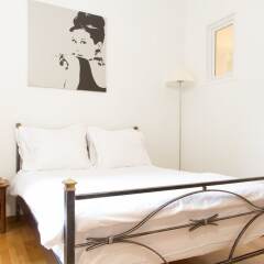 Апартаменты St. Germain - River Seine Apartment Париж комната для гостей фото 2