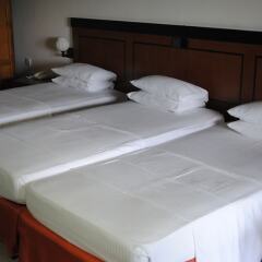 Giritale Hotel сейф в номере