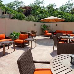 Отель Four Points by Sheraton Long Island City бассейн