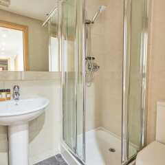 Отель Charming Mayfair Suites by Sonder ванная