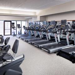 Отель Crowne Plaza Nashua фитнесс-зал фото 2