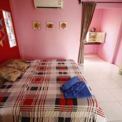 Отель Insook Ko Larn Guesthouse детские мероприятия