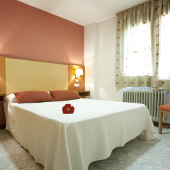 Отель Apartamentos Los Girasoles II Испания, Гранада - отзывы, цены и фото номеров - забронировать отель Apartamentos Los Girasoles II онлайн комната для гостей фото 2