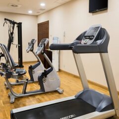 Отель NH Marbella фитнесс-зал фото 2