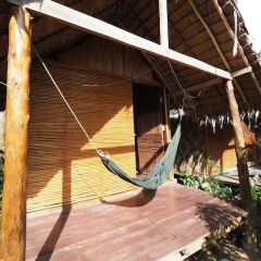 Отель Easy Huts Ланта приотельная территория
