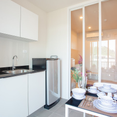 Отель The Base Downtown Phuket By Myhouse Пхукет в номере