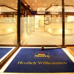 Отель Best Western Ambassador Hotel Германия, Дюссельдорф - 4 отзыва об отеле, цены и фото номеров - забронировать отель Best Western Ambassador Hotel онлайн бассейн
