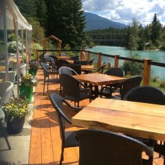 Отель Tete Jaune Lodge питание