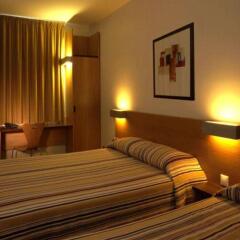 Park Hotel Porto Gaia Вила-Нова-ди-Гая сейф в номере