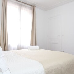 Отель Private Apartment - Coeur de Paris - St Germain des Prés - 105 Франция, Париж - отзывы, цены и фото номеров - забронировать отель Private Apartment - Coeur de Paris - St Germain des Prés - 105 онлайн комната для гостей фото 5