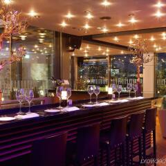 Отель Hilton Athens гостиничный бар