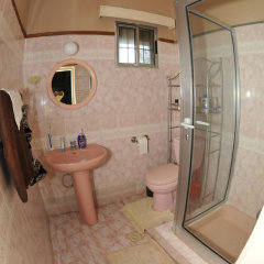 Mokos Bed & Breakfast in Monrovia, Liberia from 162$, photos, reviews - zenhotels.com bathroom photo 2